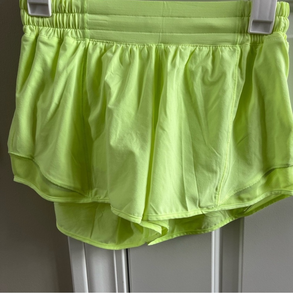 Lululemon LR Hotty Hot Lime Green 4” Shorts